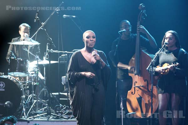 LAURA MVULA - 2013-11-10 - PARIS - La Cigale - 